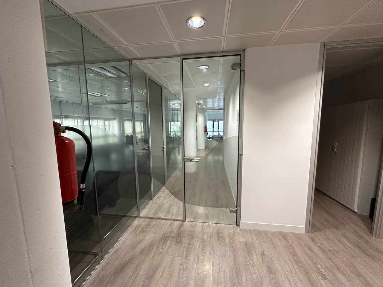 cerramientos de cristal en oficinas